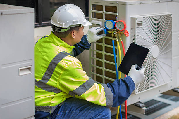 Professional Hvac technician working in West Hempstead, NY